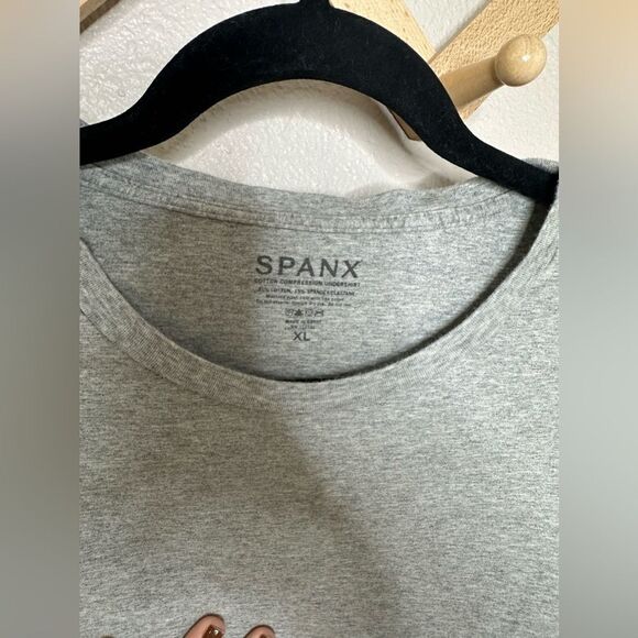 Spanx Compression Cotton Women's Gray T Shirt Sz XL - Picture 3 of 4